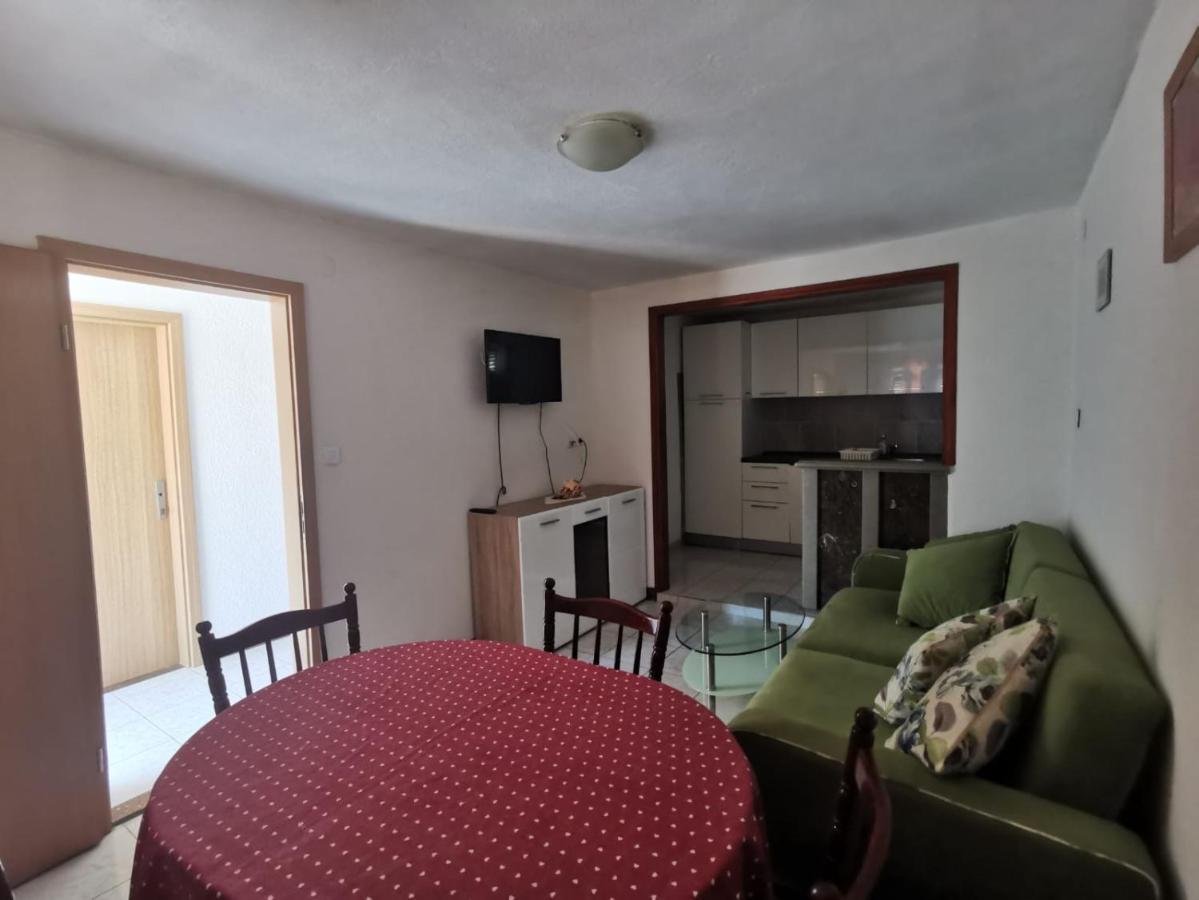 Apartmani Franceska Μπολ Εξωτερικό φωτογραφία